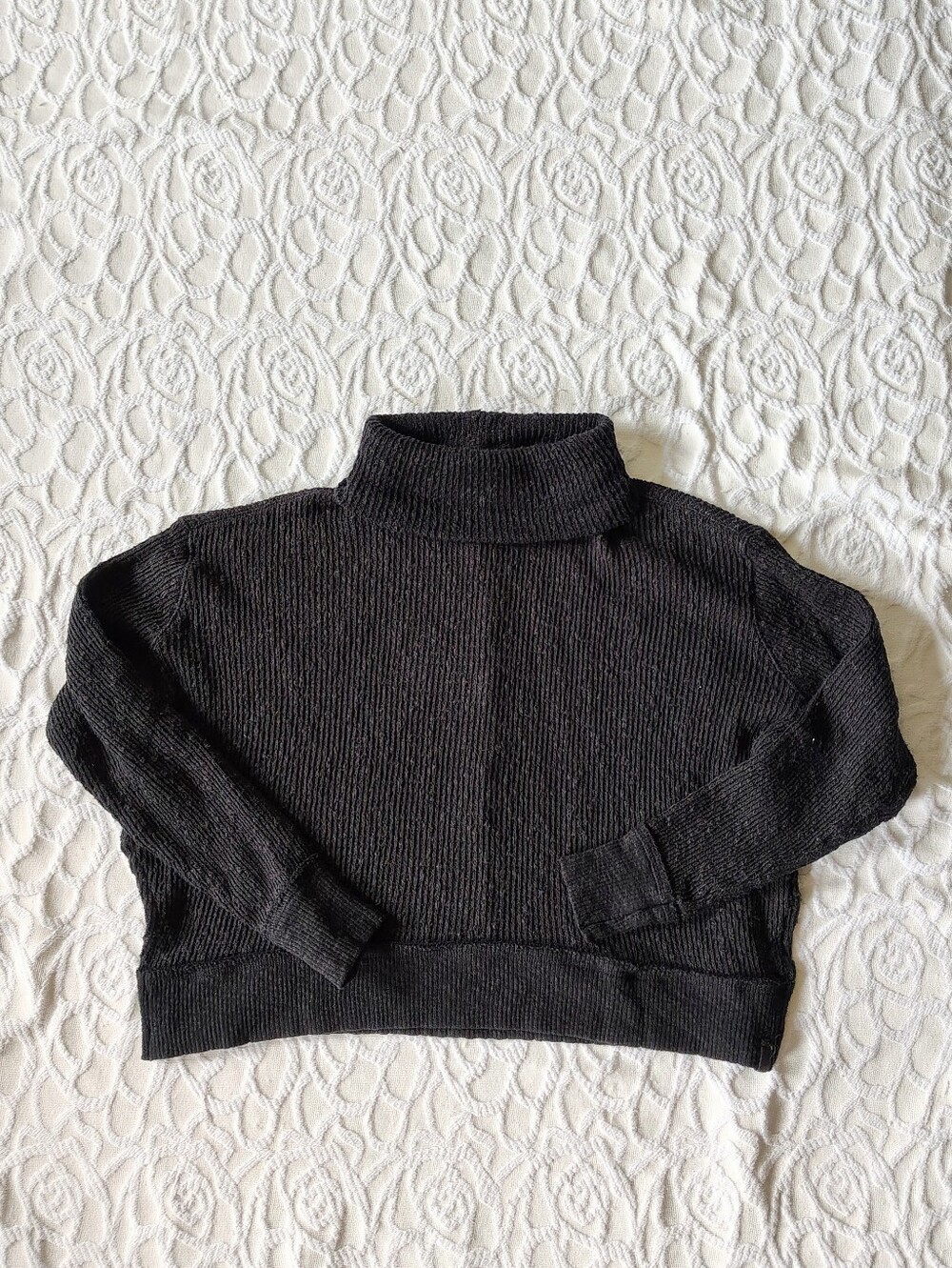We The Free Cropped Turtle Neck Sweater Small S
